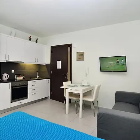 New Near The Beach. Apartment